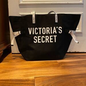 Victoria secret tote bag
